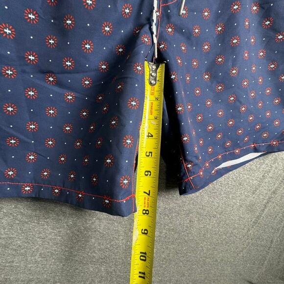 Express Men's Board Shorts L Trunks Swim Hybrid Red Blue Flowers Pockets NWT - Picture 6 of 12
